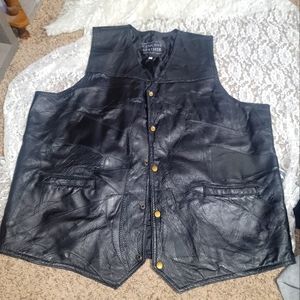 Italian Stone DesignGENUINE LEATHERNavarre Leather Company